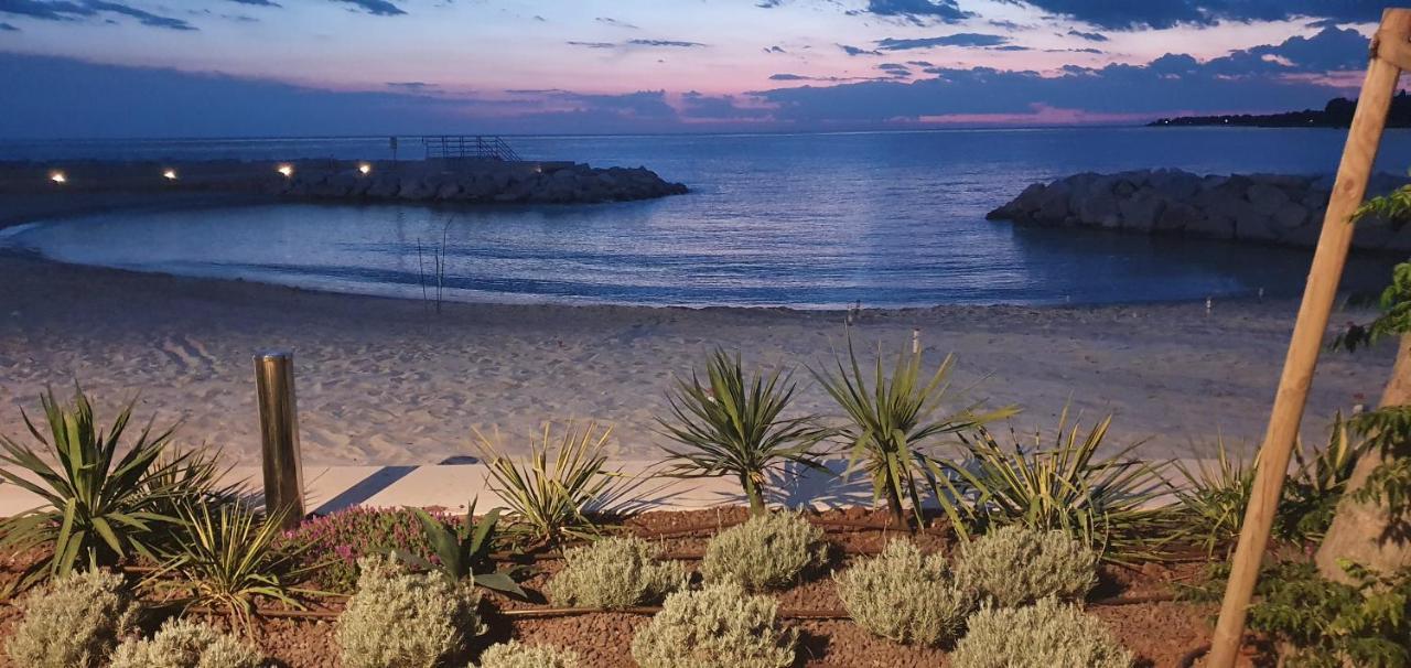 Appartamento New!!! New Riva Luxury One - With Sunny Terrace & Big Garden Porec Esterno foto
