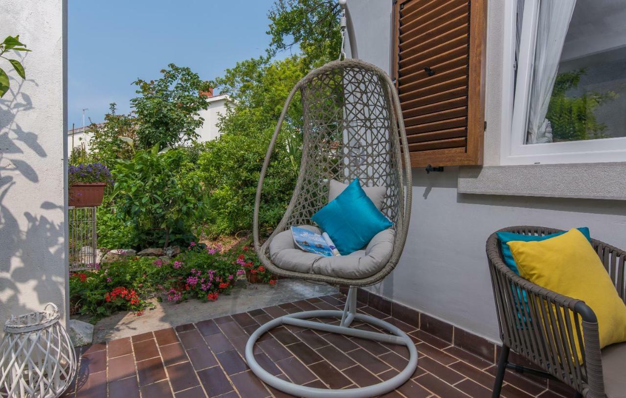 Appartamento New!!! New Riva Luxury One - With Sunny Terrace & Big Garden Porec Esterno foto